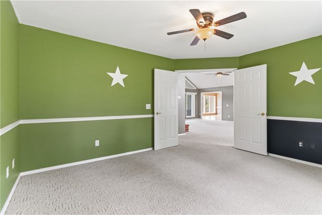 11 Mcmanigal Lane, Bella Vista, AR 72715