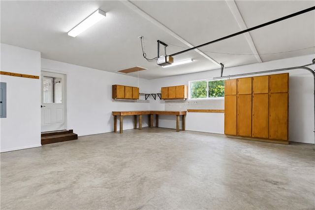 11 Mcmanigal Lane, Bella Vista, AR 72715