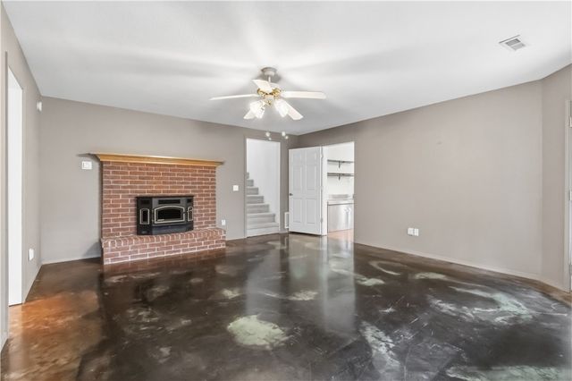 11 Mcmanigal Lane, Bella Vista, AR 72715