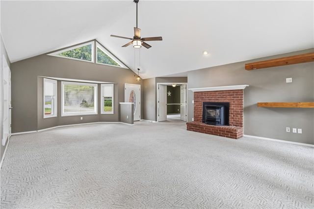 11 Mcmanigal Lane, Bella Vista, AR 72715