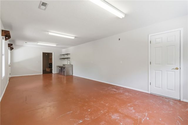 11 Mcmanigal Lane, Bella Vista, AR 72715