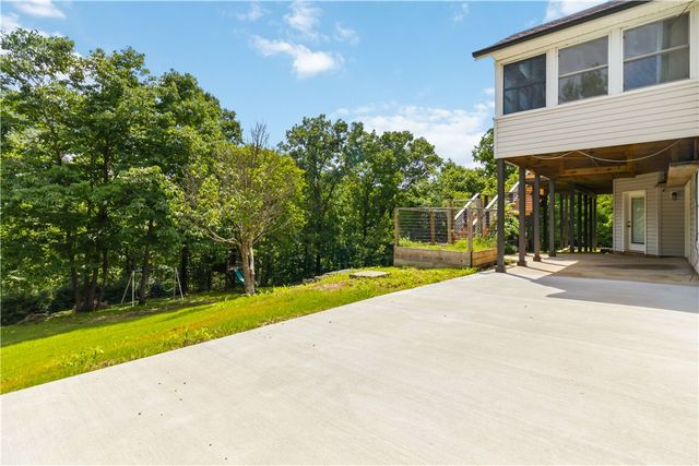 11 Mcmanigal Lane, Bella Vista, AR 72715