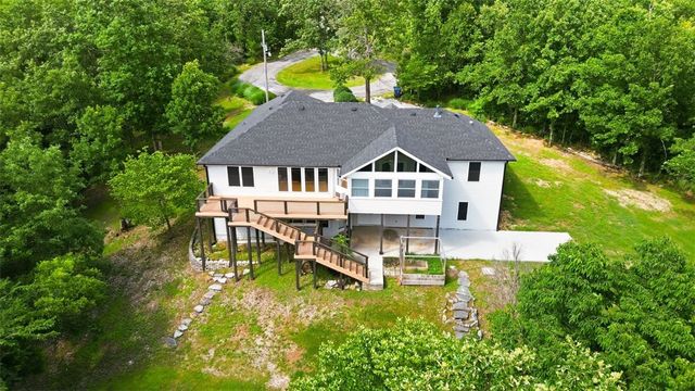 11 Mcmanigal Lane, Bella Vista, AR 72715