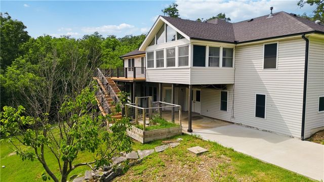 11 Mcmanigal Lane, Bella Vista, AR 72715
