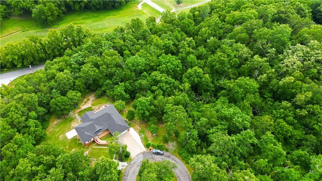11 Mcmanigal Lane, Bella Vista, AR 72715