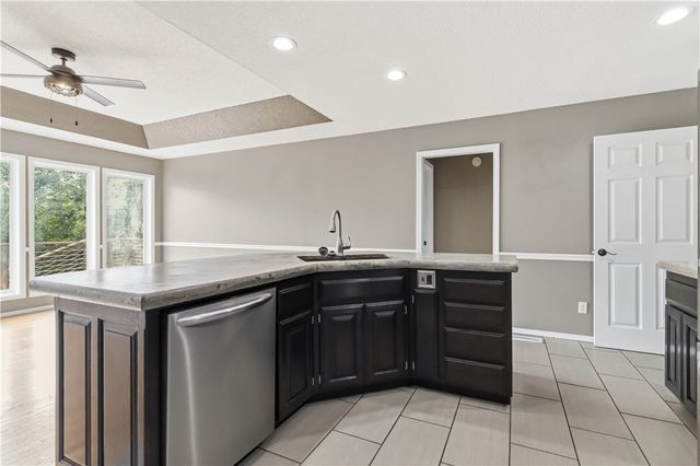 11 Mcmanigal Lane, Bella Vista, AR 72715