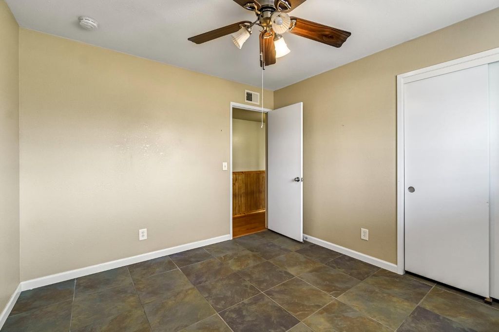 Image 24 of property listing at 1606 Barstow Avenue, Clovis, CA 93611