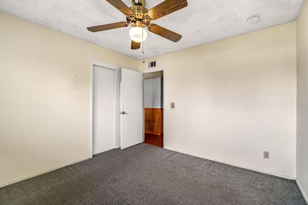 Image 26 of property listing at 1606 Barstow Avenue, Clovis, CA 93611