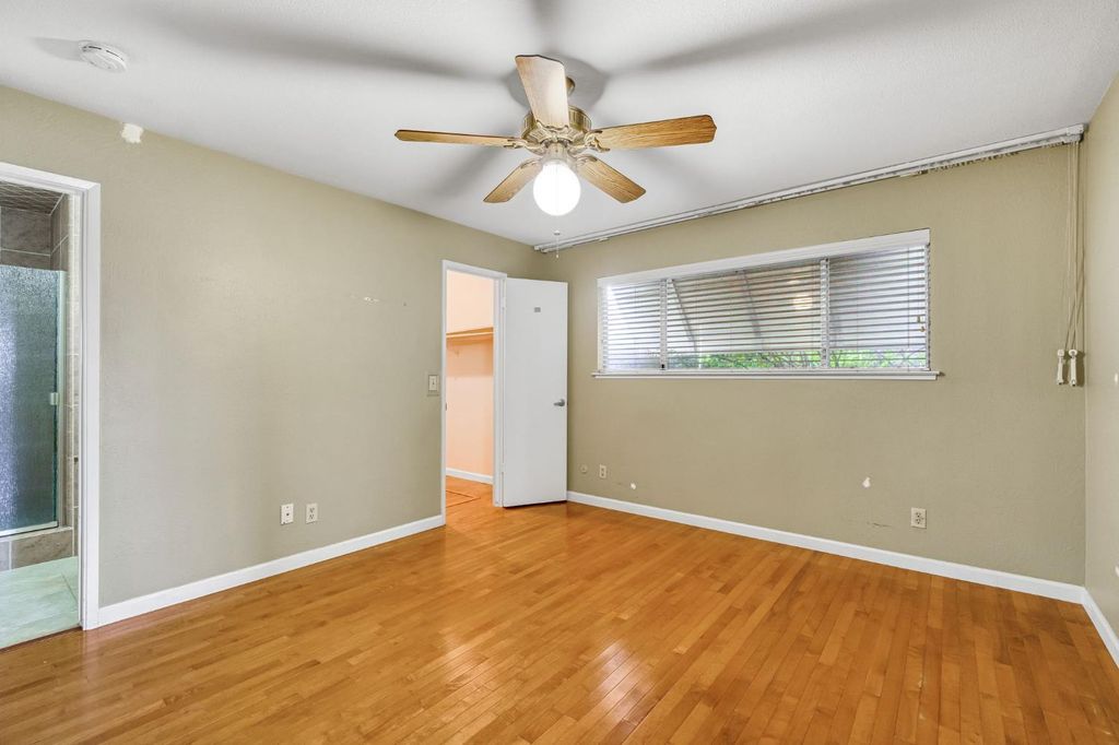 Image 29 of property listing at 1606 Barstow Avenue, Clovis, CA 93611