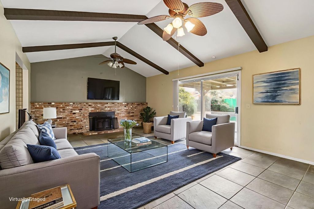 Image 9 of property listing at 1606 Barstow Avenue, Clovis, CA 93611