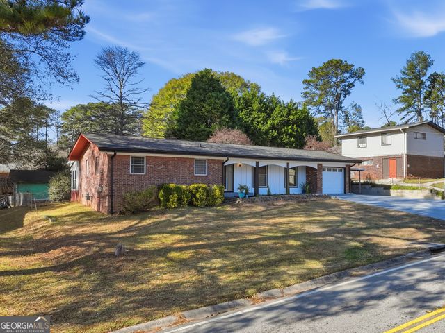 6413 Maddox Road, Morrow, GA 30260