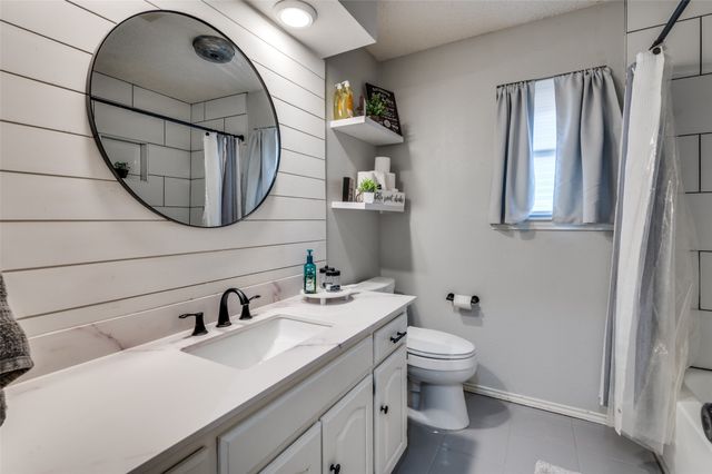 5708 Guadalajara Drive, North Richland Hills, TX 76180