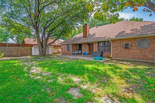 5708 Guadalajara Drive, North Richland Hills, TX 76180