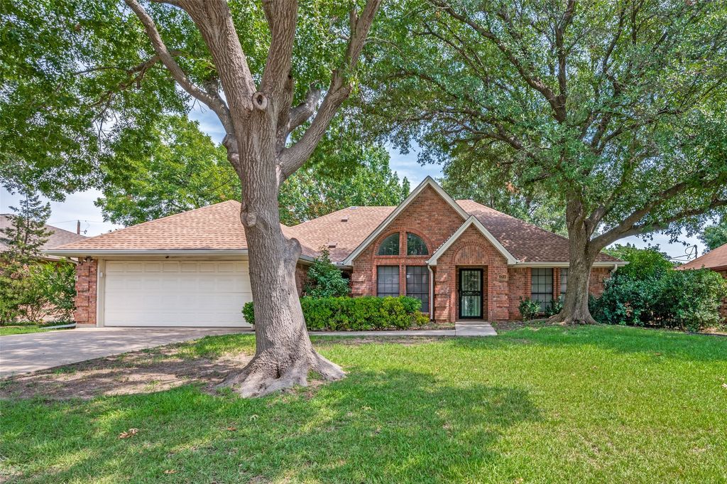 5708 Guadalajara Drive, North Richland Hills, TX 76180