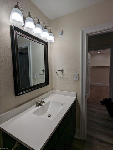 8213 Kathy CT, Norfolk, VA 23518