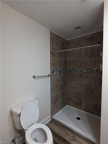 8213 Kathy CT, Norfolk, VA 23518