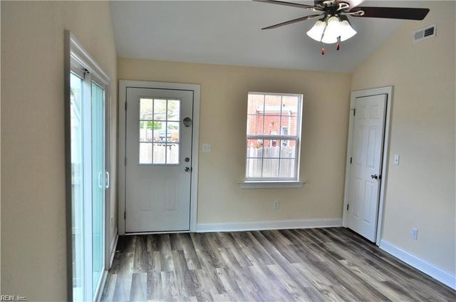 8213 Kathy CT, Norfolk, VA 23518