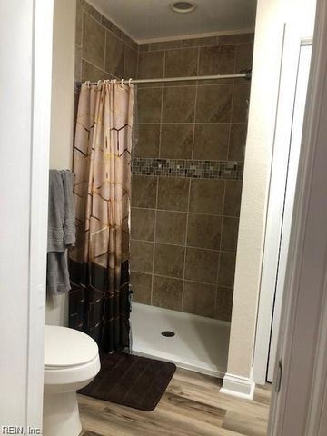 8213 Kathy CT, Norfolk, VA 23518