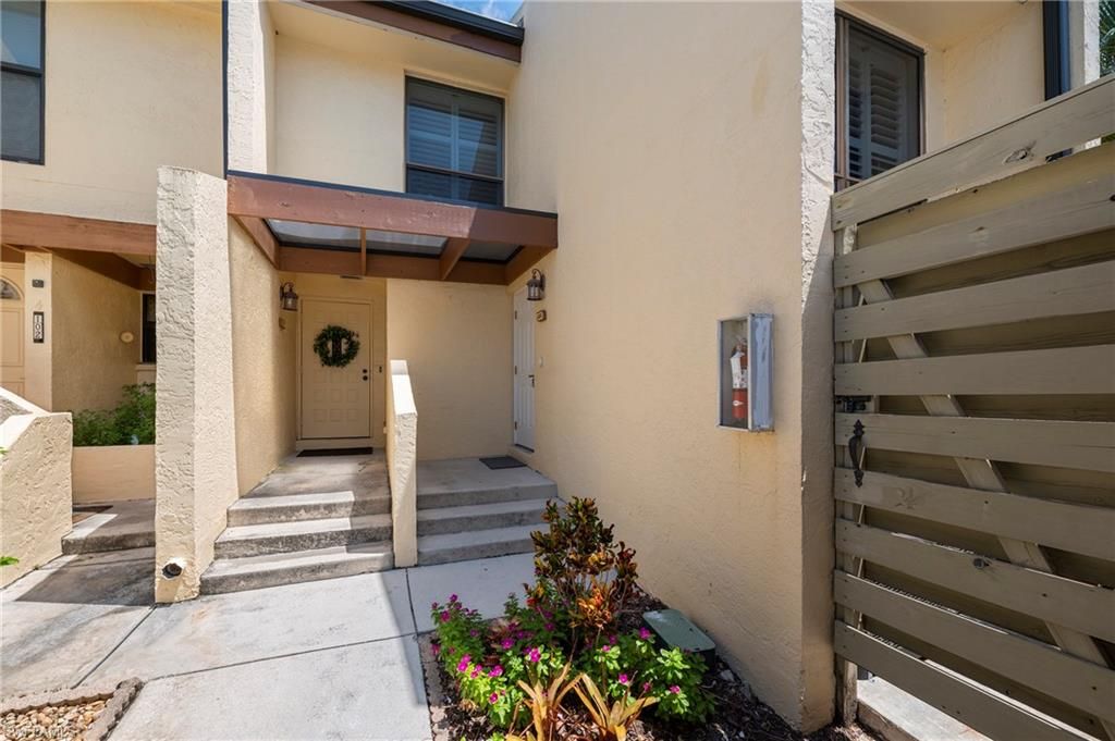 8765 Lateen LN 203, FORT MYERS, FL 33919 — photo 2