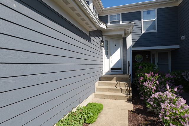 122 Kennebunk Court, Glendale Heights, IL 60139