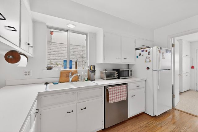 2407 Ada Place NE, Albuquerque, NM 87106