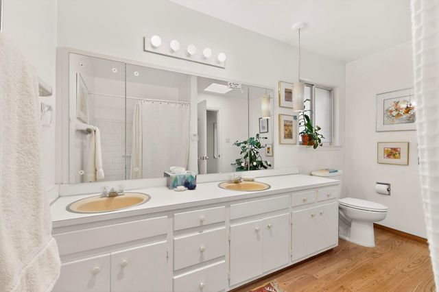 2407 Ada Place NE, Albuquerque, NM 87106