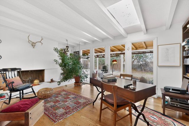 2407 Ada Place NE, Albuquerque, NM 87106