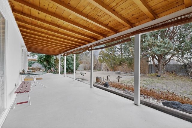 2407 Ada Place NE, Albuquerque, NM 87106