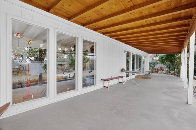 2407 Ada Place NE, Albuquerque, NM 87106