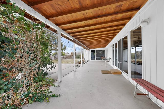 2407 Ada Place NE, Albuquerque, NM 87106