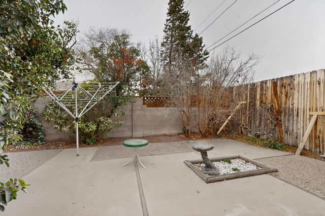 2407 Ada Place NE, Albuquerque, NM 87106