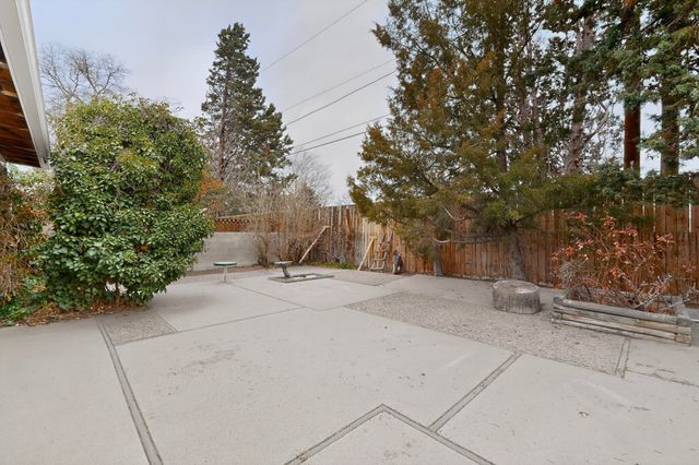 2407 Ada Place NE, Albuquerque, NM 87106