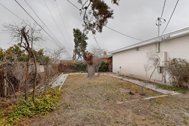2407 Ada Place NE, Albuquerque, NM 87106
