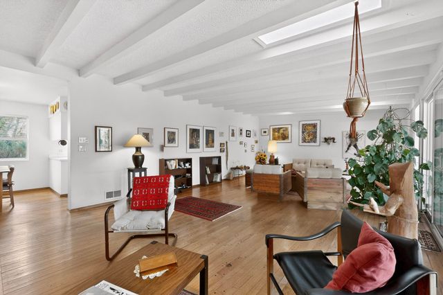 2407 Ada Place NE, Albuquerque, NM 87106