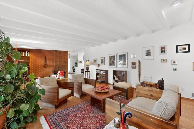 2407 Ada Place NE, Albuquerque, NM 87106