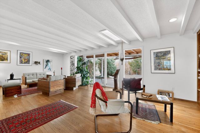 2407 Ada Place NE, Albuquerque, NM 87106