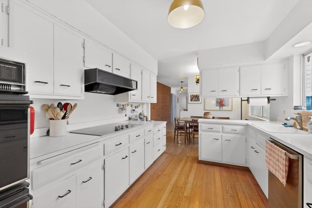 2407 Ada Place NE, Albuquerque, NM 87106