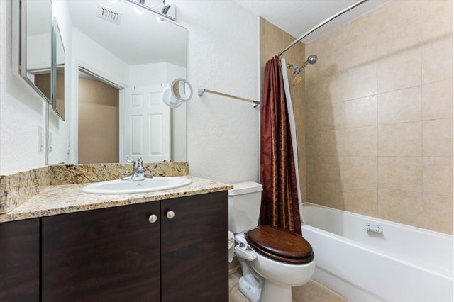 131 NW 2nd Avenue 3, Hallandale, FL 33009