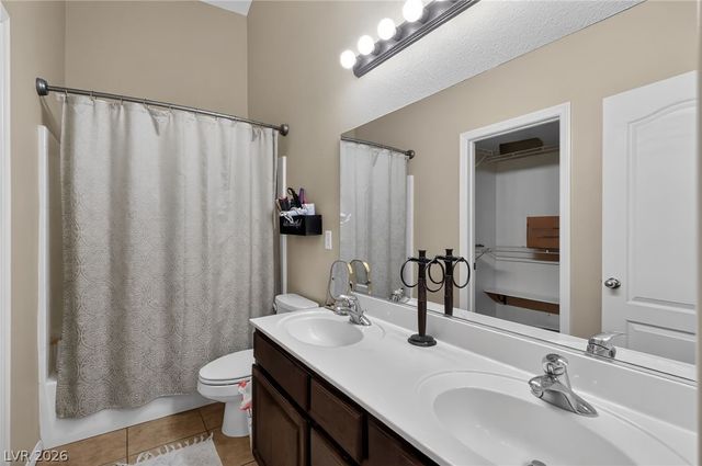 2752 Fountain Vista Lane, Henderson, NV 89074