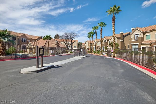 2752 Fountain Vista Lane, Henderson, NV 89074