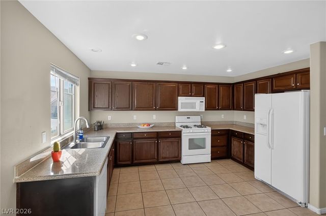 2752 Fountain Vista Lane, Henderson, NV 89074