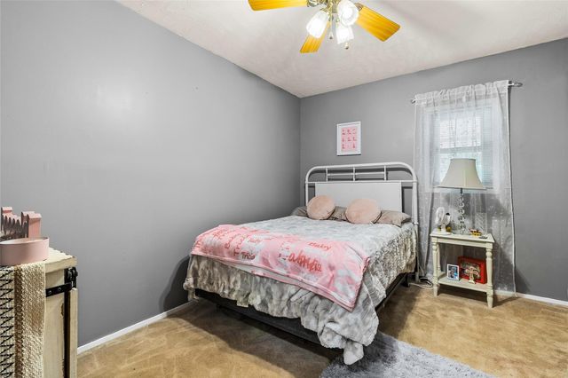 128 E Highland Drive, Livingston, TX 77351
