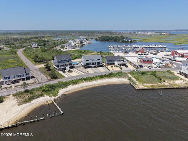 47 Good Luck Drive, Bayville, NJ 08721