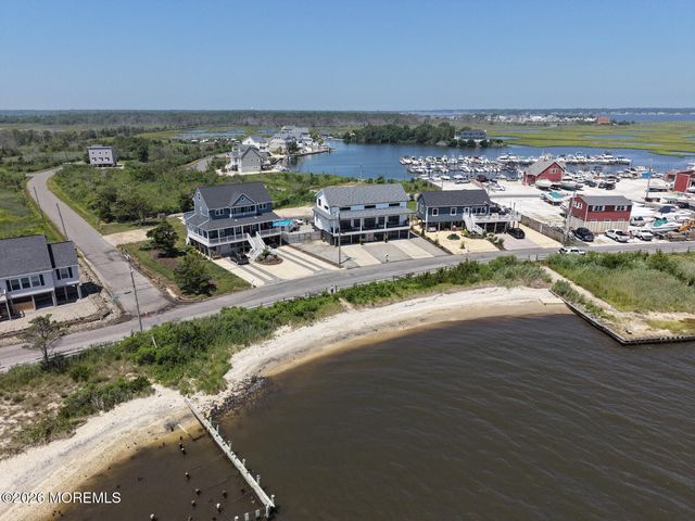 47 Good Luck Drive, Bayville, NJ 08721