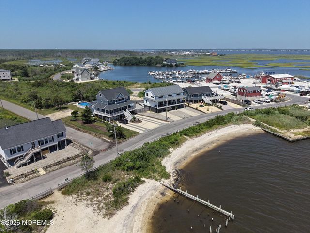 47 Good Luck Drive, Bayville, NJ 08721