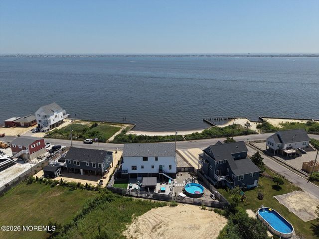 47 Good Luck Drive, Bayville, NJ 08721