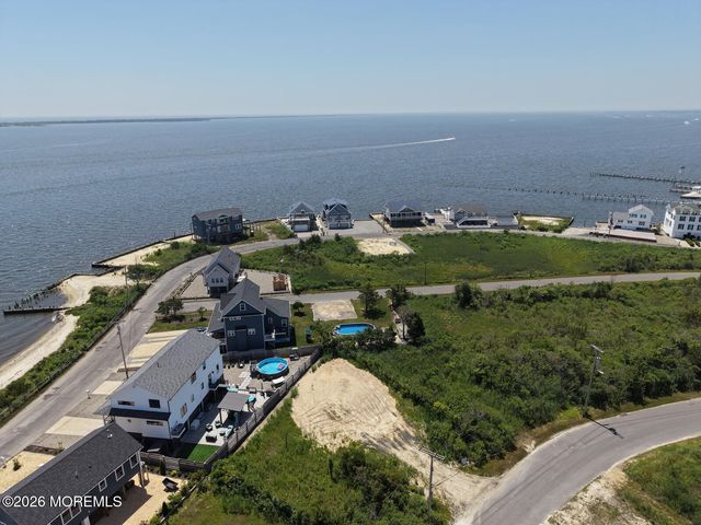 47 Good Luck Drive, Bayville, NJ 08721