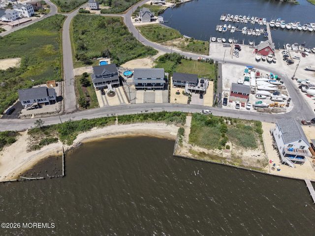 47 Good Luck Drive, Bayville, NJ 08721