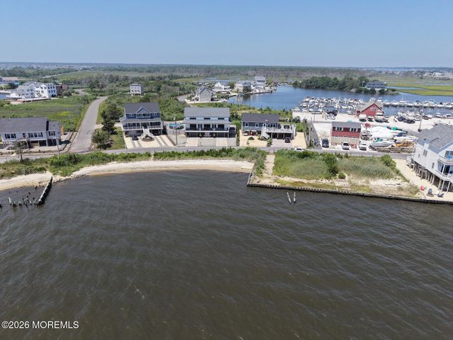47 Good Luck Drive, Bayville, NJ 08721