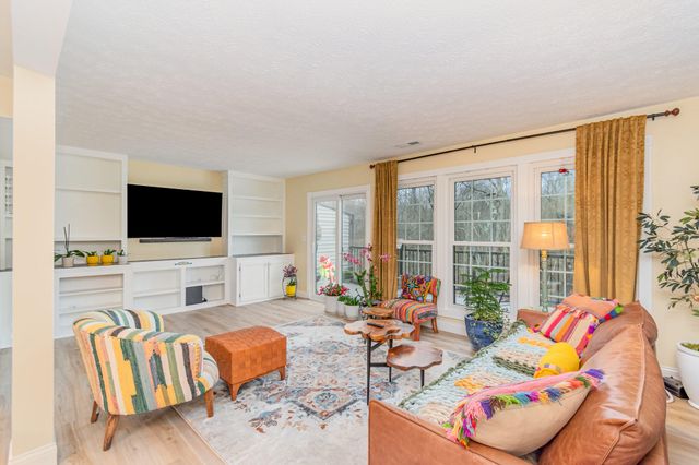 1632 Shady Cove Lane, Florence, KY 41042